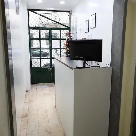 Host Albergue