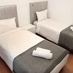 Host * Lisboa