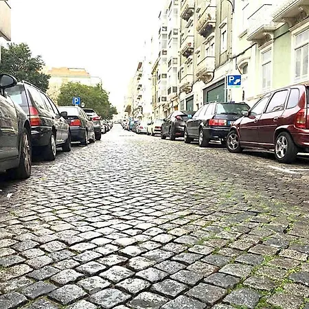Host * Lisboa